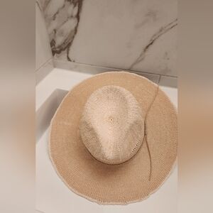 Marcus Adler Hat New